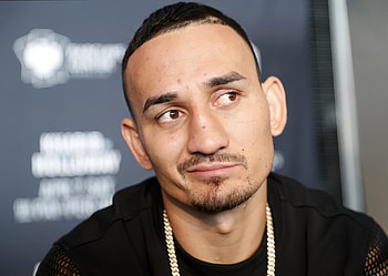 Max Holloway UFC – Fierce Fighter’s Iconic Moment, UFC HD wallpaper