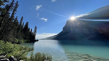 Lake Louise, Alberta, trees, banff, sky, canada, sun, sunrise, mountain HD wallpaper