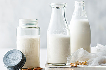 Almond milk benefits, Non-dairy alternative, Calcium source, Plant-based milk HD wallpaper