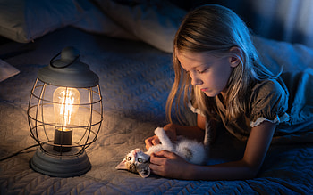 Girl and Kitten, kitten, cat, girl, lamp HD wallpaper