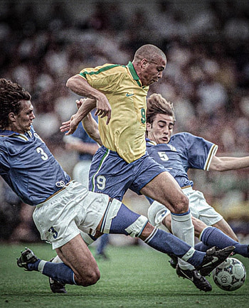 Ronaldo, ball, soccer HD phone wallpaper