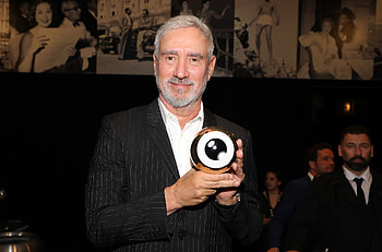 Roland Emmerich: green film shooting HD wallpaper