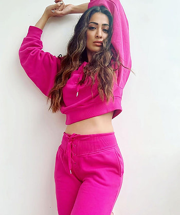 Laxmi, trousers, purple HD phone wallpaper