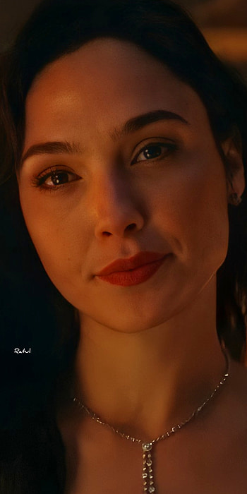 Red notice, eye, gal Gadot HD phone wallpaper