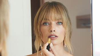 Margot Robbie Oscars 2021 Vogue , margot-robbie, celebrities, girls, hoot HD wallpaper