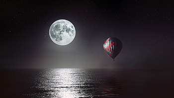 Moon Sea Night Hot Air balloon HD wallpaper