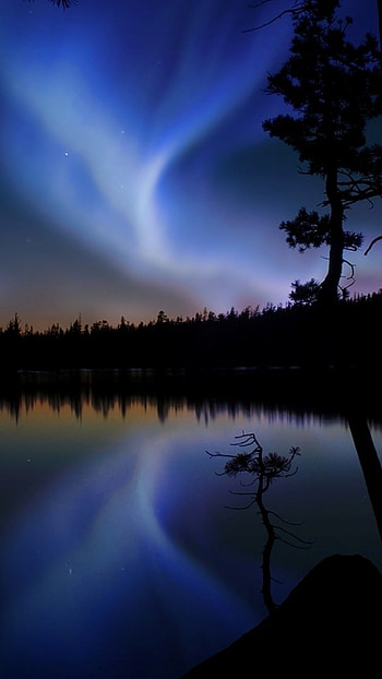 Preview night sky, glow, light, lake, outlines HD phone wallpaper