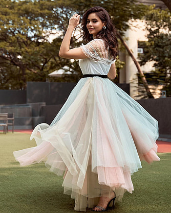 Aamna, bridal party dress, fashion design HD phone wallpaper
