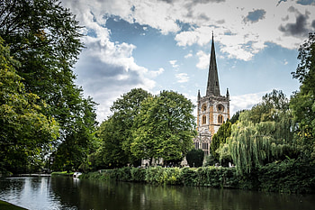 Holy Trinity Church, river, church, trinity, holy HD wallpaper