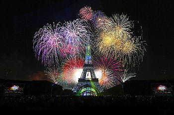 Eiffel Tower fireworks , , Vibrant celebration, Festive holiday HD wallpaper