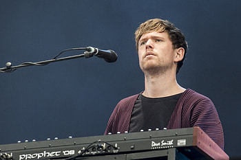 James Blake, Three new songs, Radiohead cover HD wallpaper