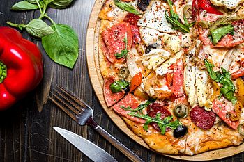 Gourmet Pizza Feast, food, pizza HD wallpaper