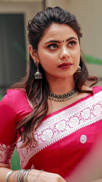Monica chinnakotla, saree beauty HD phone wallpaper