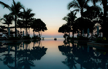Evening Sun Set Dusk Thailand Swimming Pool, tropical, sun set, indonesia, dusk, tranquil, zen, tub, tranquility, swimming, Thailand, paradise, hot, jacuzzi, retreat, asia, spa, pool, peace, evening HD wallpaper
