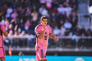 Luis Suárez in Action: of Inter Miami CF, Sports, Soccer HD wallpaper