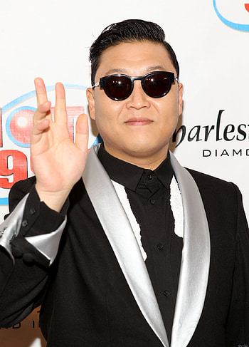 PSY , Music-themed artwork, Dynamic visuals, Captivating performances HD phone wallpaper