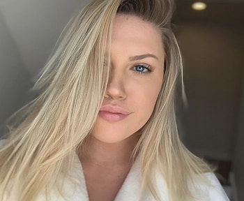 Morgan Adams, YouTube sensation, Comedy sketches, Vlogs HD wallpaper