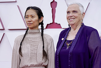 Chloe Zhao, Oscars history maker, Exciting achievements, Chloe Zhao HD wallpaper