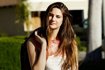 Shailene Woodley, Background HD wallpaper