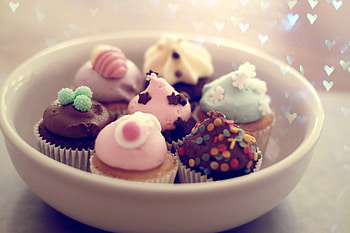 Food, Desert, Glare, Plate, Cakes, Cupcakes HD wallpaper