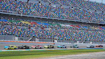 The Latest: William Byron wins Daytona 500 for the second straight year, car HD wallpaper