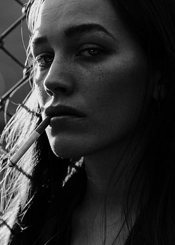 Rosemary character, Victoria Pedretti, Bly Manor, Actress showcase HD phone wallpaper