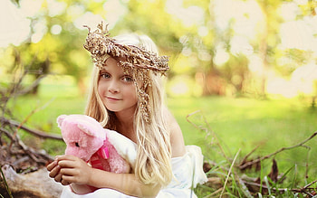 *** Beautiful girl ***, toy, children, childhood, blonde, girl, people HD wallpaper