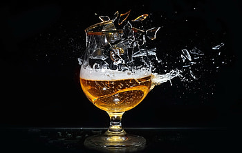 Broken glass, splashes HD wallpaper