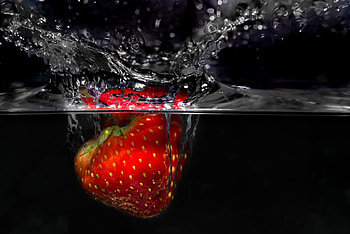 ❤️, Water, Strawberry, Drops, Floating HD wallpaper