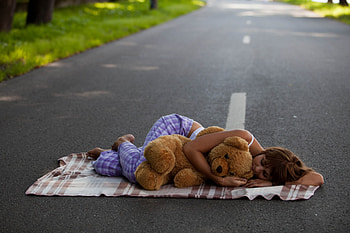 Girl and teddy bear, teddy bear, bear, road, girl HD wallpaper