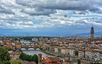 Florence Italian city, River bridges, Cityscape view, Tuscany beauty HD wallpaper