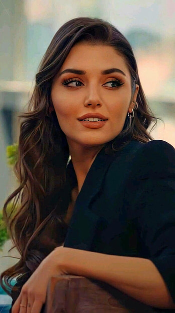 Hande ercel, turkish actress HD phone wallpaper