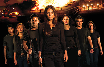 Tomorrow When The War Began, kevin, caitlyn stasey, corrie, lincoln lewis, guns, fight, homer, war, lee, movie, fiona, robyn, fire, ellie HD wallpaper