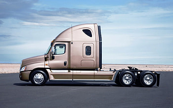 Semi Truck, big rig, parked, semi, truck HD wallpaper