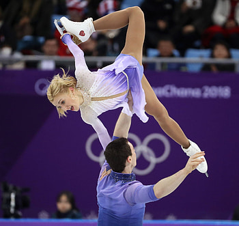 Aljona Savchenko and Bruno Massot, Pair Skating HD wallpaper