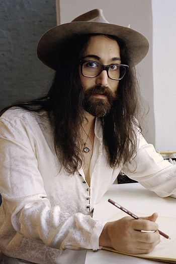 Sean Lennon, Beauty advocate, The Independent interview, Musical family HD phone wallpaper