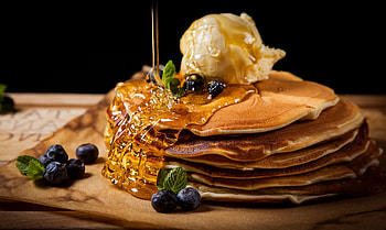 Ice cream and syrup, Pancakes HD wallpaper