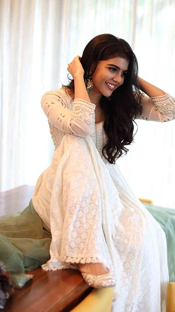 Kalyani Priyadarshan, Tollywood HD phone wallpaper