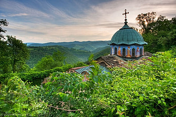 Skolski monastery, religious, graphy, green, bulgaria, trees, sky, mountain HD wallpaper