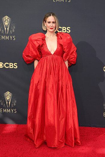 Emmy Awards, 2021 fashion trends, Red carpet looks, Fashion hits and misses HD phone wallpaper