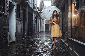 Girl With Umbrella In Yellow Dress, girls, model, umbrella, rain, yellow-dress HD wallpaper