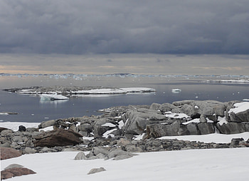 Record-breaking heatwaves, Antarctic Arctic simultaneity, Arctic Today HD wallpaper
