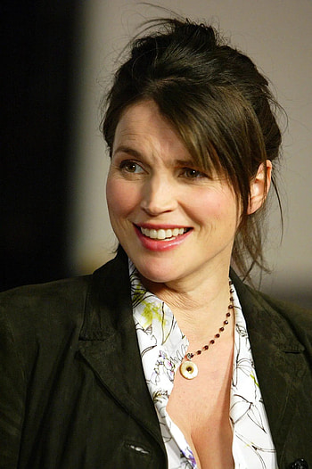 Gold digger cast, Julia Ormond, Bbc drama, Julia day HD phone wallpaper