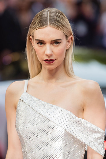 Vanessa Kirby, Ralph & Russo, British Vogue, New look HD phone wallpaper