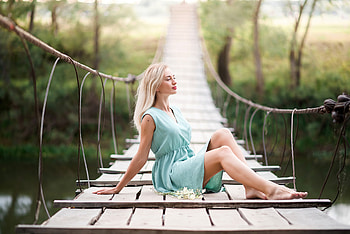 Girl Barefoot Sitting Bridge Depth Of Field , girls, model, depth-of-field HD wallpaper