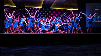 Spartan mambo, Energetic performance, Latin dance fusion, Athletic coordination HD wallpaper