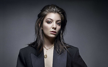Famous singer, brunette, Lorde HD wallpaper