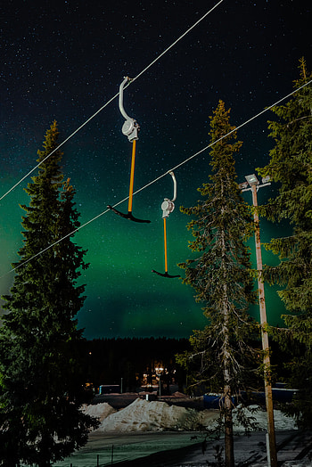 Nature, Trees, Night, Northern Lights, Aurora Borealis, Lift HD phone wallpaper