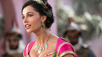 Naomi Scott as Princess Jasmine in Aladdin HD wallpaper