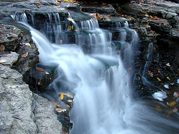 Naturally Flowing, falls, flow, water, rock HD wallpaper